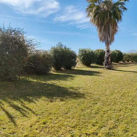 En Rez-de-chaussee Et Terrasse Sans Vis A Vis Apartmán